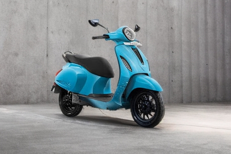 आ गया गर्दा मचाने Bajaj chetak 3001, 127 km की शानदार माइलेज