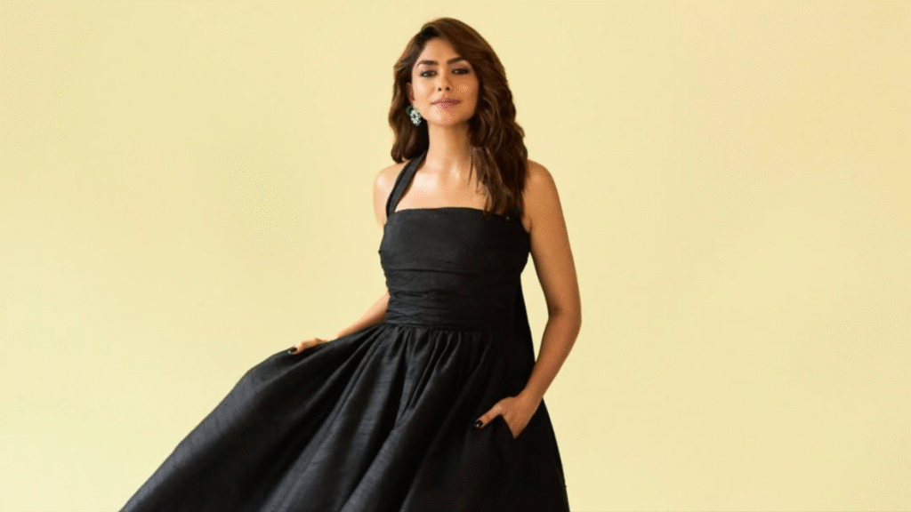 Mrunal Thakur net worth 2025: देखिए कितने करोड़ की मालकिन है यह भारतीय अभिनेत्री