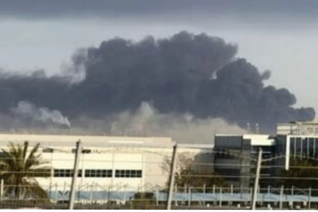 Gulf Region Tension : ईरानी मिसाइल हमलों से UAE दहला: 58 घायल, तीन की मौत, भारतीय नागरिक भी जख्मी